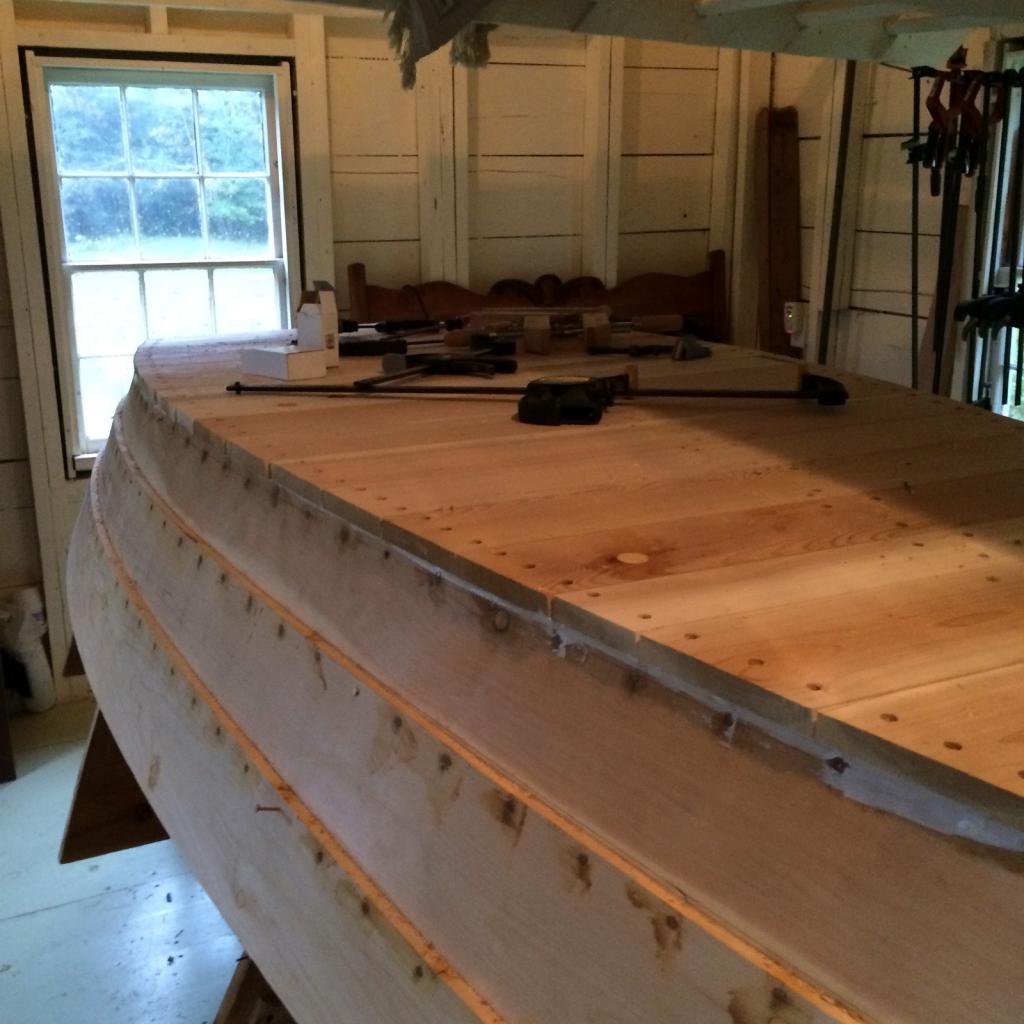 Установка дна на деревянную лодку